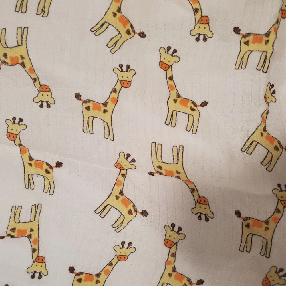 Ideal Baby Aden + Anais White Yellow Giraffe Muslin Blanket Infant Swaddle Lovey